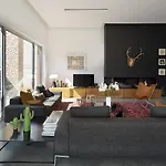 Mas Contemporain نيم