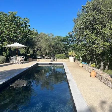 Mas Contemporain Villa *
