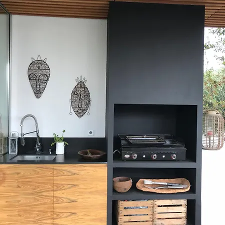 Mas Contemporain Villa *